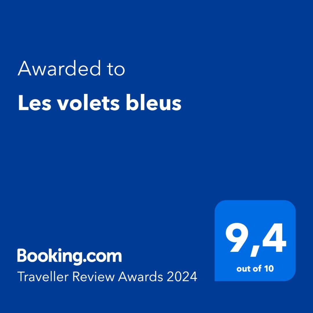 沙尔略 Les Volets Bleus酒店 外观 照片